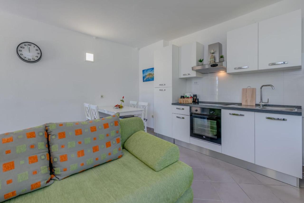 Holiday Home Kalinic Slatine Esterno foto