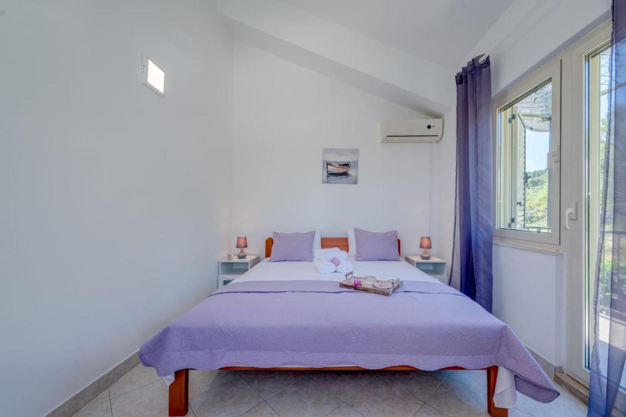 Holiday Home Kalinic Slatine Esterno foto