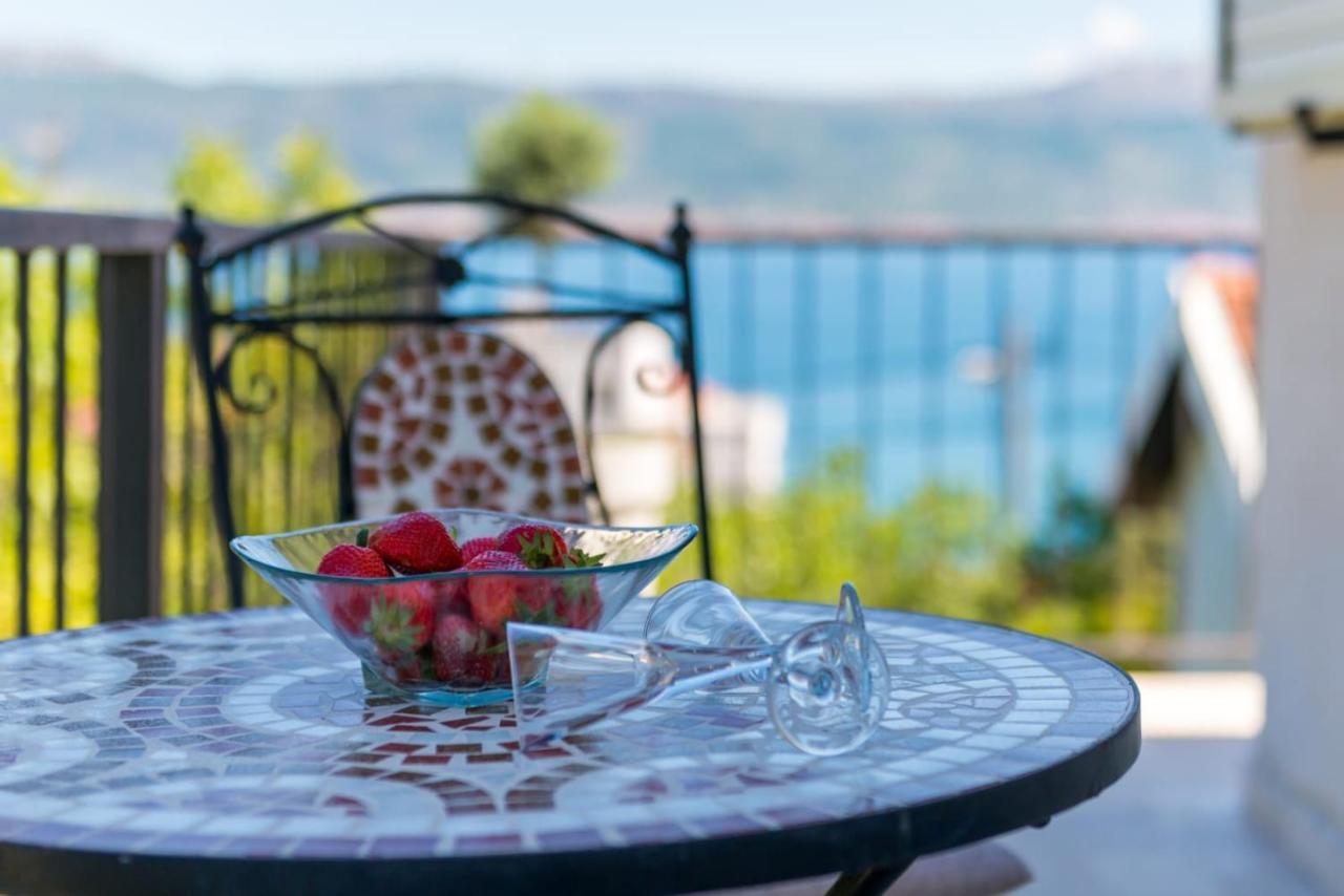 Holiday Home Kalinic Slatine Esterno foto
