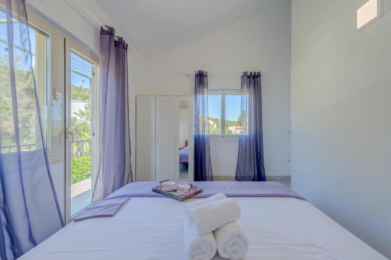 Holiday Home Kalinic Slatine Esterno foto