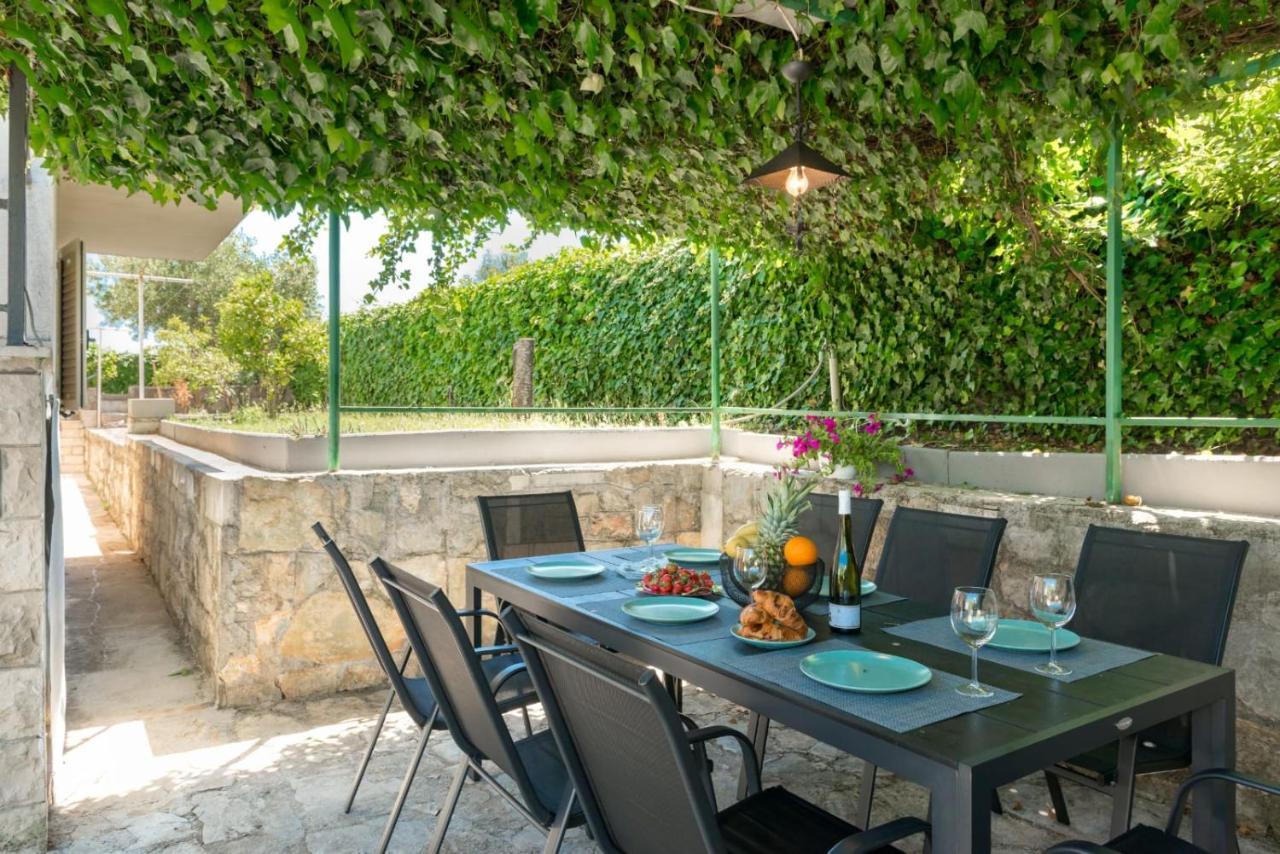 Holiday Home Kalinic Slatine Esterno foto